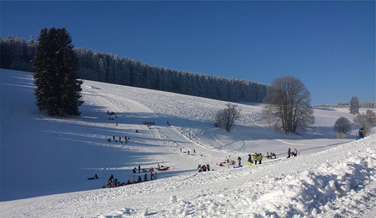 Blick auf den Skilift Schlossberg 